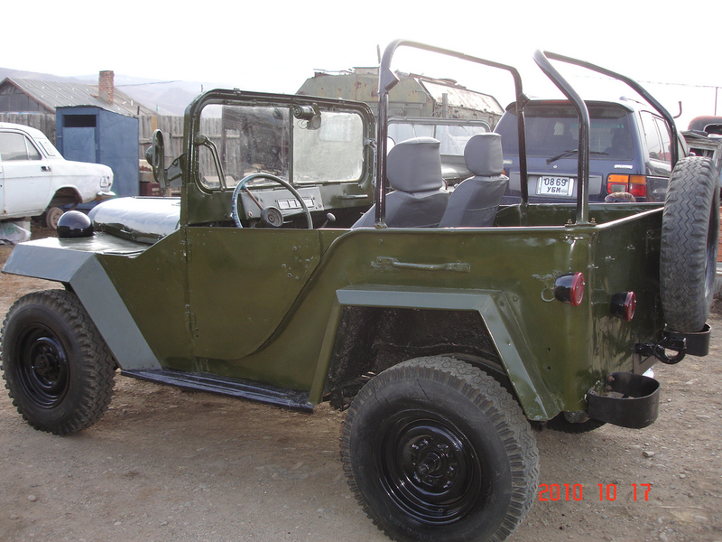 Illustration for article titled What is this Jeep-Like "Russian" Military Vehicle?